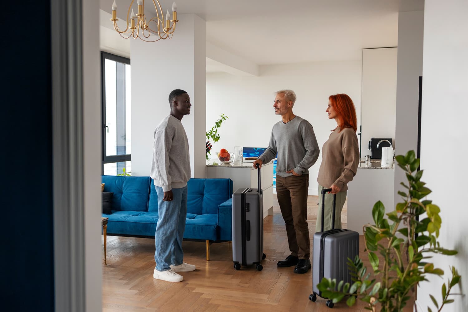 ¿Alquilar en Airbnb o reservar un hotel? Comparativa de precios y consejos para 2025